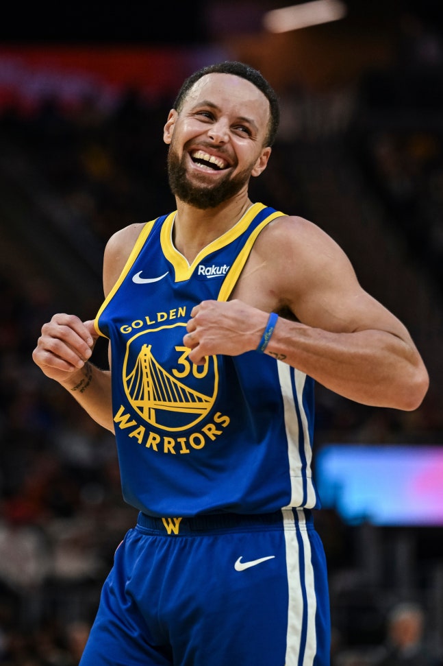 커리, 3점슛 6개+31점 ‘펄펄’···GSW, 유타에 123-114 승리